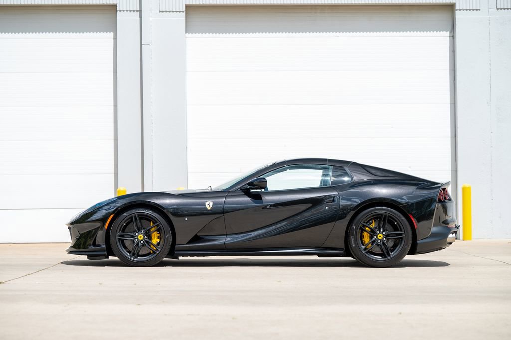 Used 2022 Ferrari 812 GTS RWD image 34