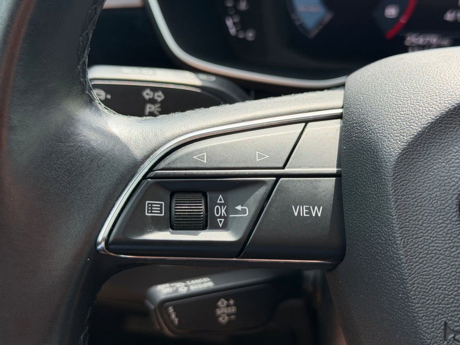 Used 2022 Audi Q3 2.0T Premium w/ Convenience Package image 17