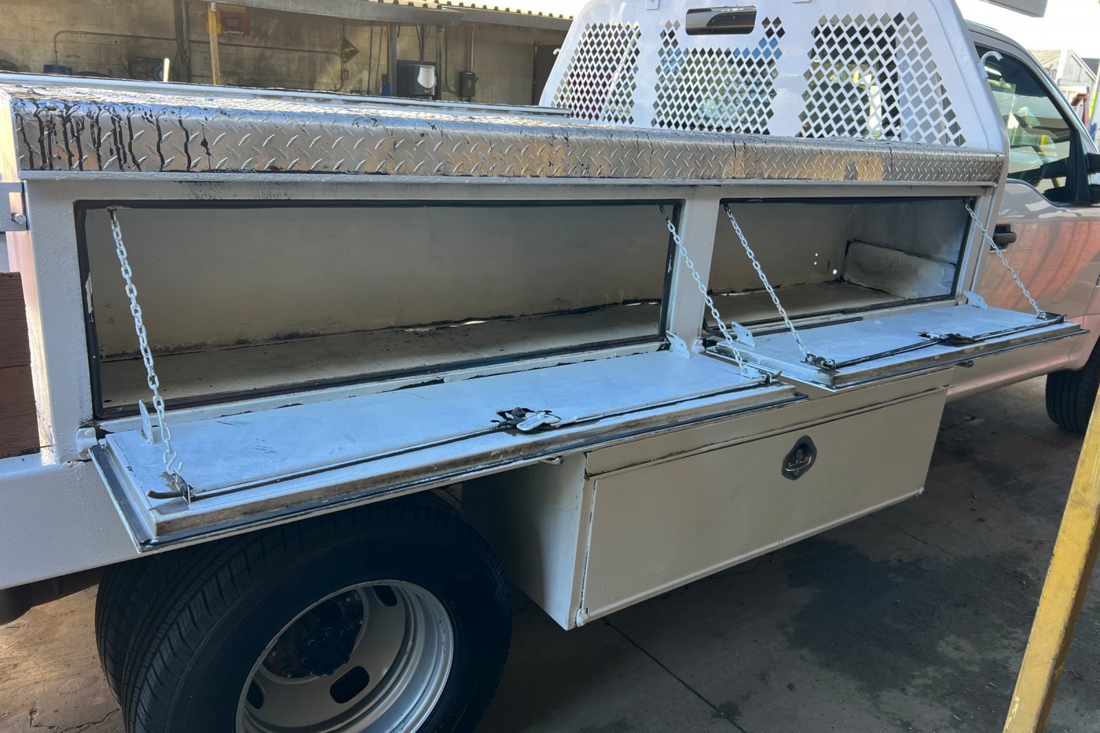 Used 2020 Ford F350 XL w/ Power Equipment Group image 27