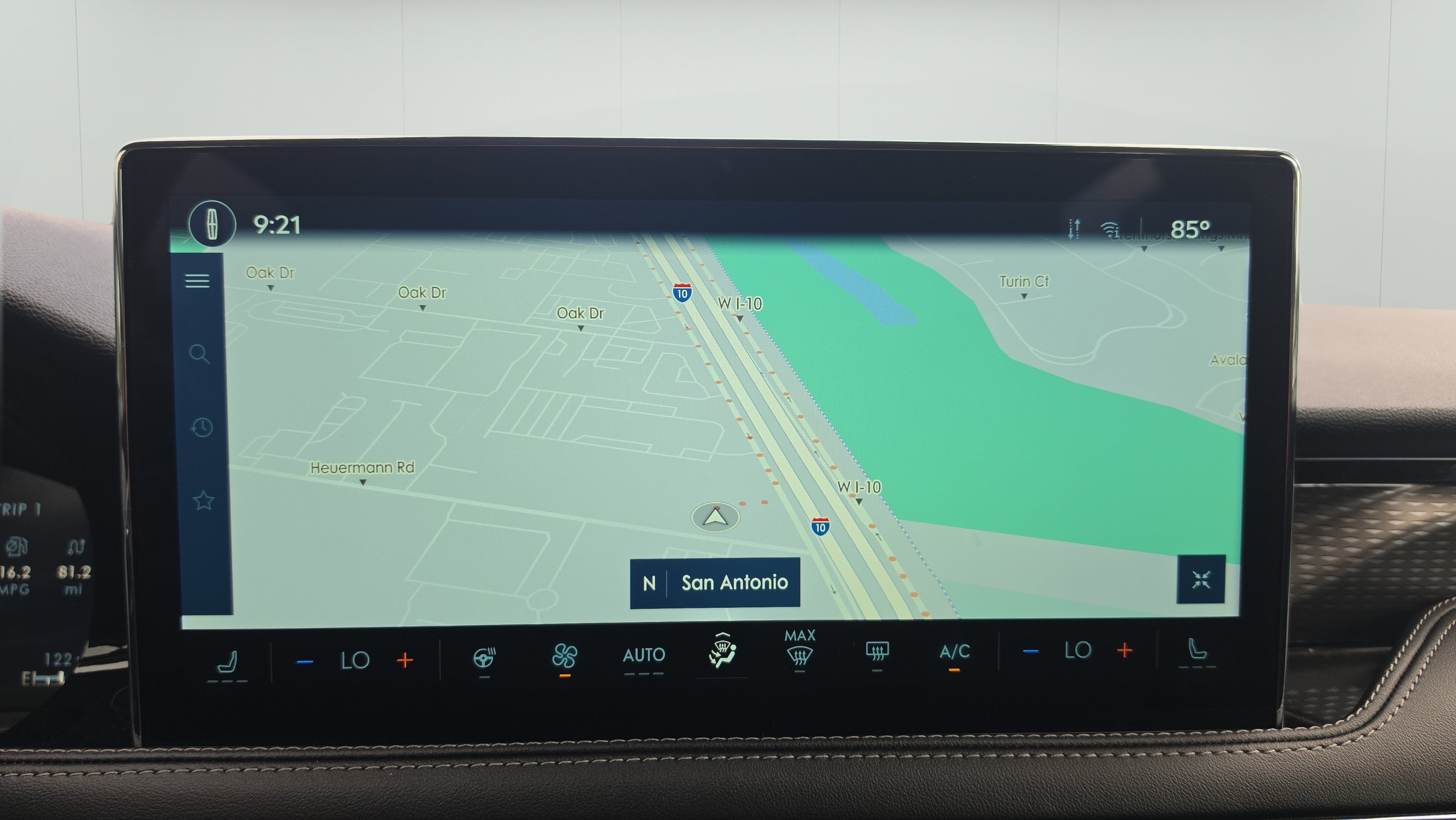 New 2026 Lincoln Corsair Reserve FWD image 16