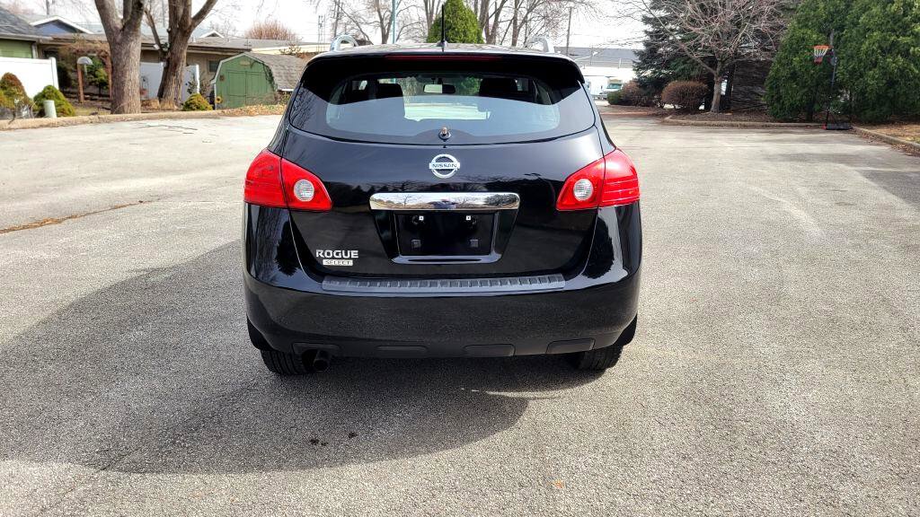 Used 2014 Nissan Rogue S image 4
