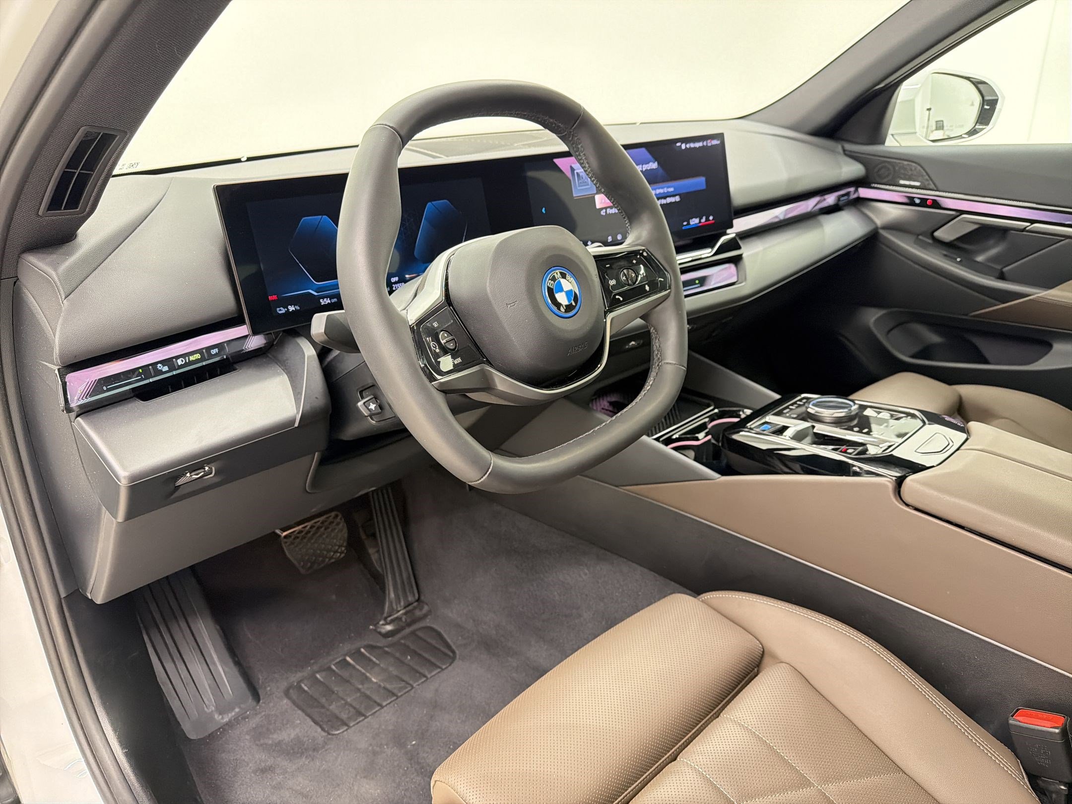 Certified 2024 BMW i5 eDrive40i w/ M Sport Package image 4