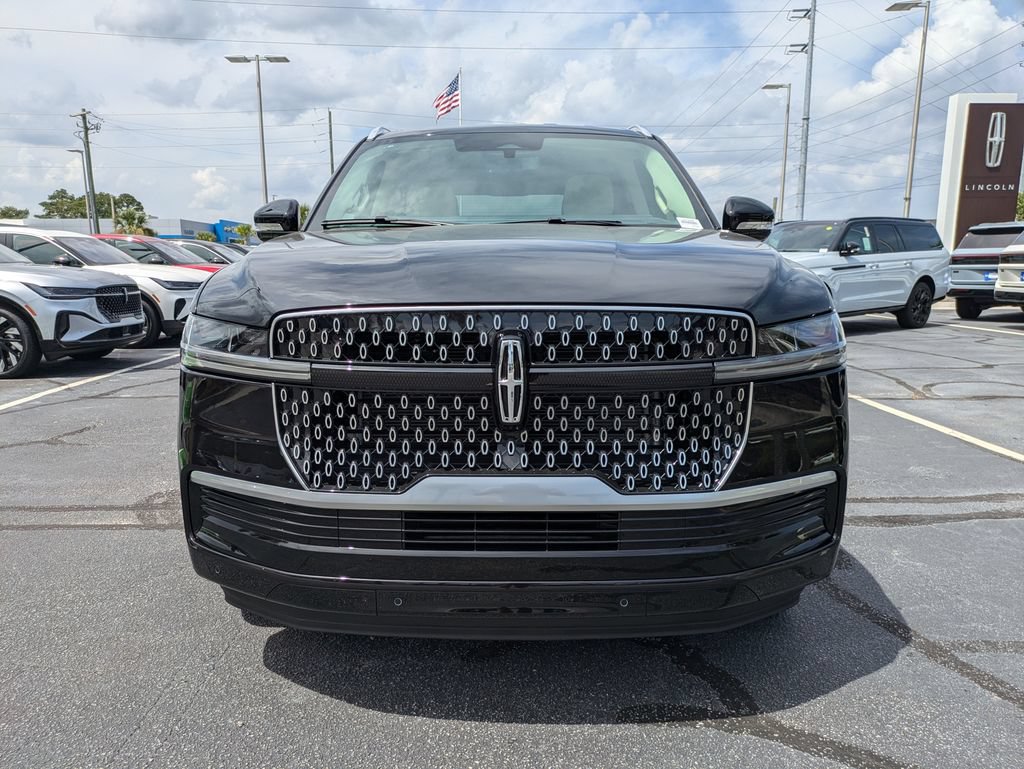 New 2027 Lincoln Navigator Premiere RWD image 9