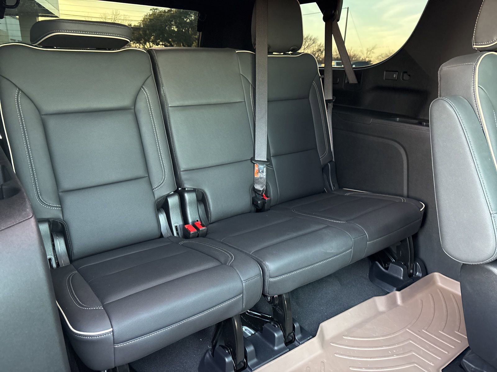 Certified 2025 GMC Yukon XL Elevation image 15