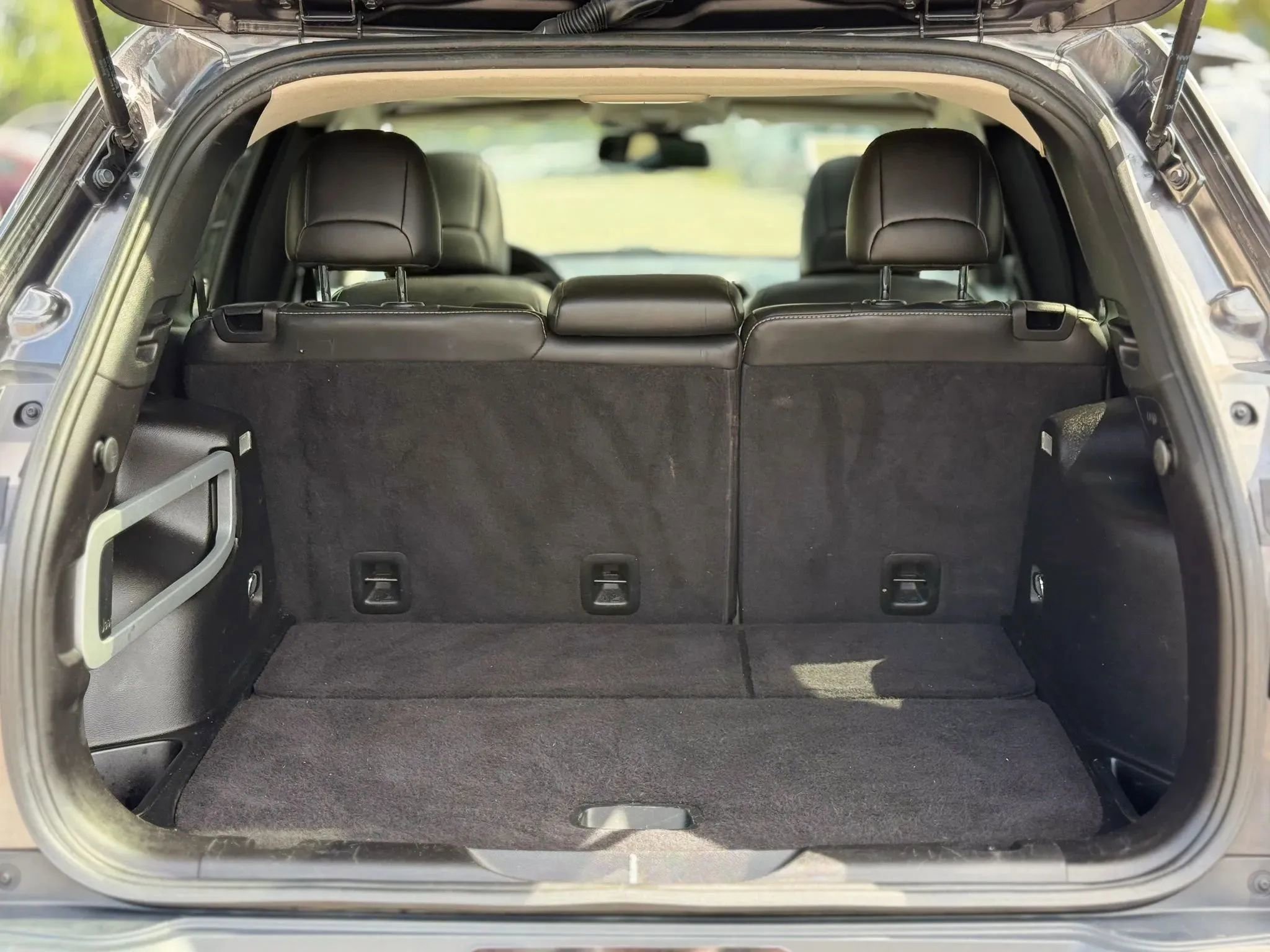 Used 2016 Jeep Cherokee Limited AWD/4WD image 29