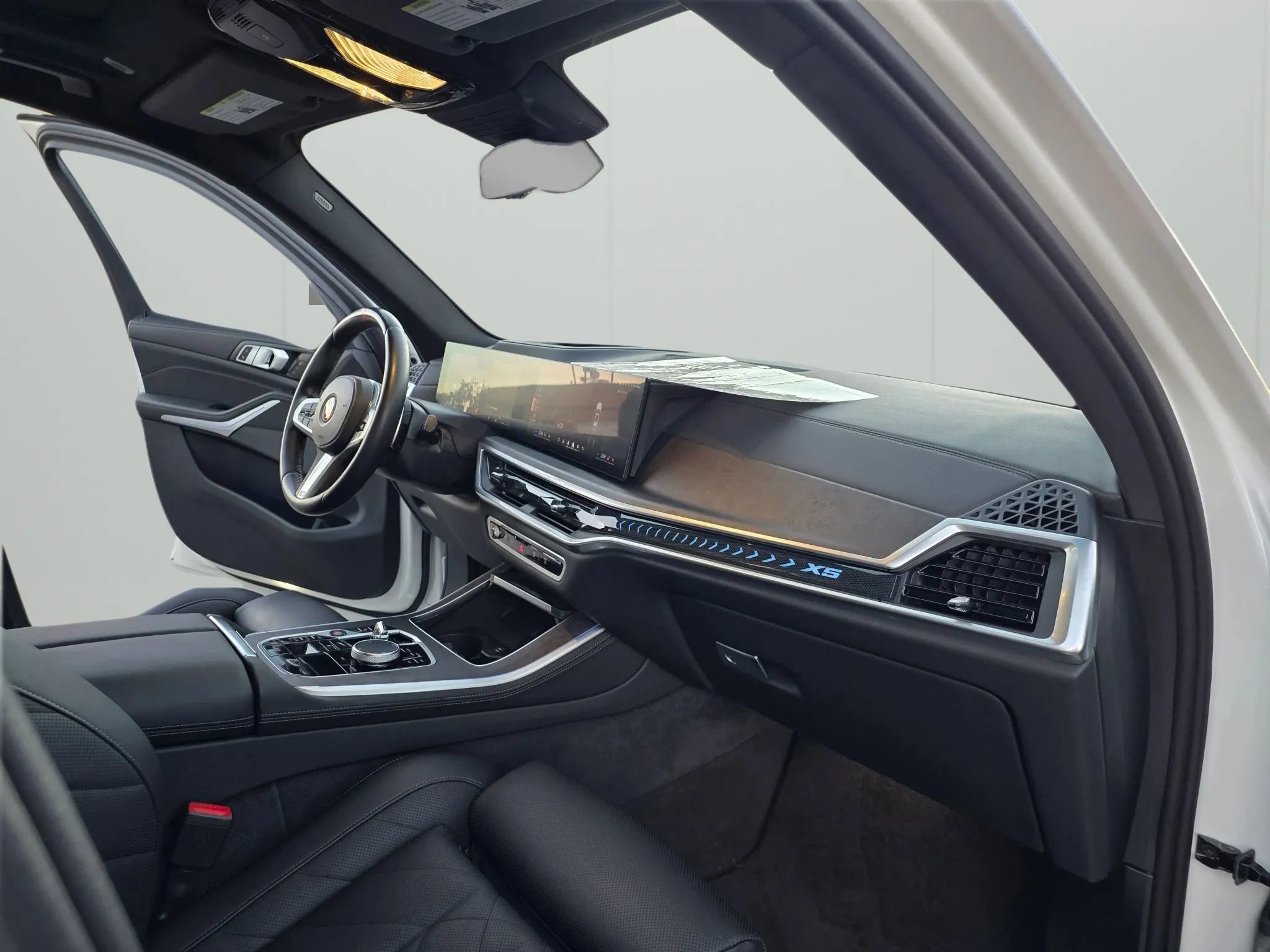 Used 2024 BMW X5 sDrive40i w/ M Sport Package image 20