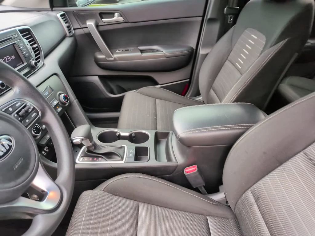 Used 2017 Kia Sportage LX w/ LX Popular Package FWD image 27