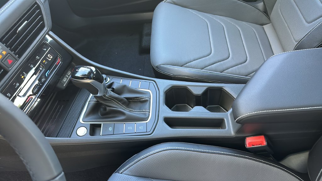 New 2026 Volkswagen Jetta SEL FWD image 17