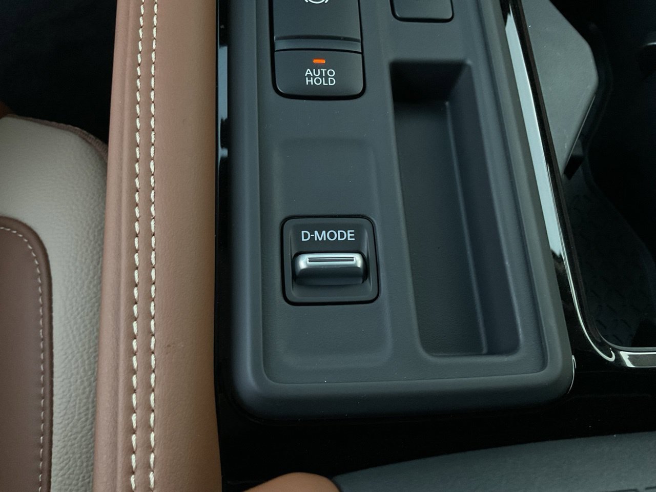 New 2026 Nissan Pathfinder Platinum FWD image 29