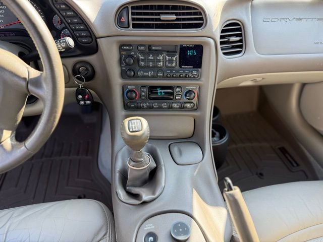 Used 2004 Chevrolet Corvette Convertible w/ Preferred Equipment Group RWD image 13