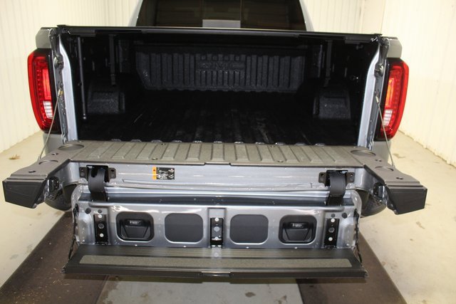 Used 2025 GMC Sierra 1500 AT4 w/ AT4 Premium Package image 7