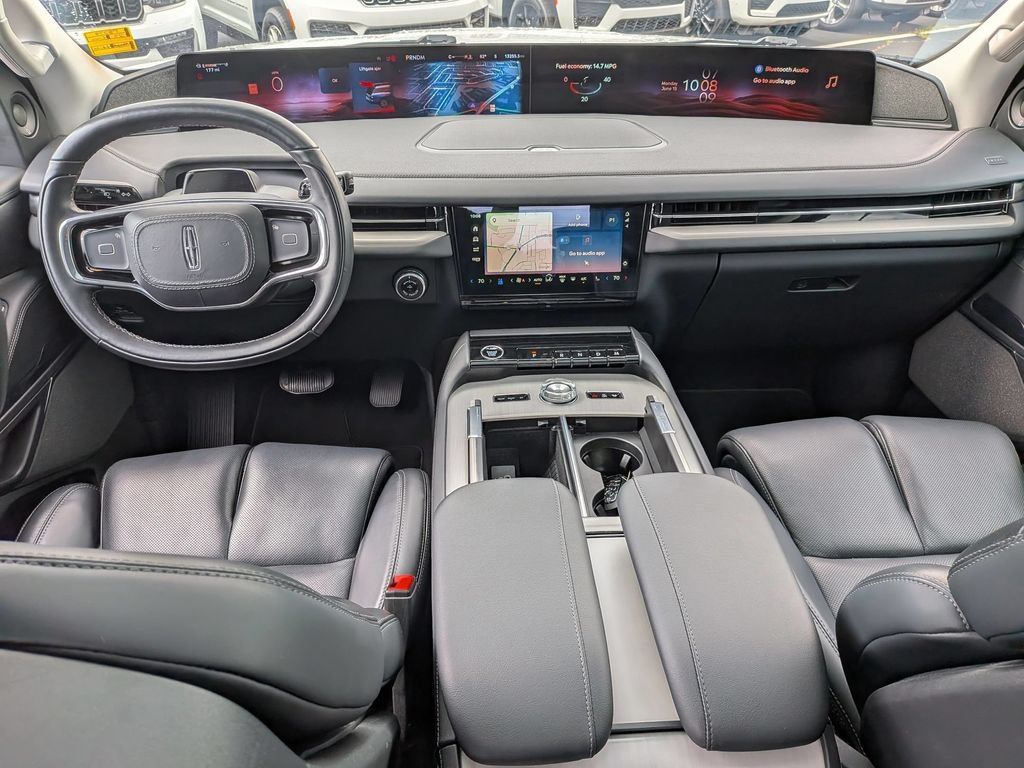 Used 2025 Lincoln Navigator Reserve AWD/4WD image 25