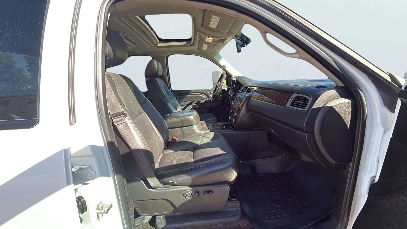 Used 2014 GMC Sierra 3500 Denali image 15