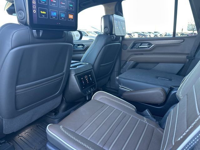 Used 2025 GMC Yukon Denali Ultimate w/ LPO, Floor Liner Package image 56