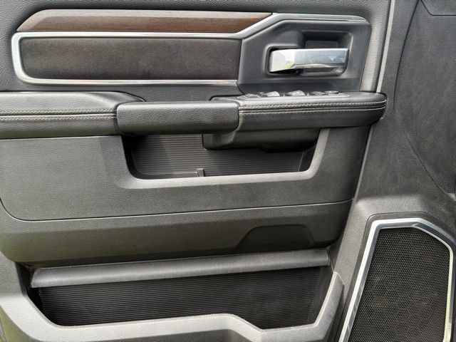 Used 2022 RAM 3500 Laramie w/ Chrome Appearance Group AWD/4WD image 21