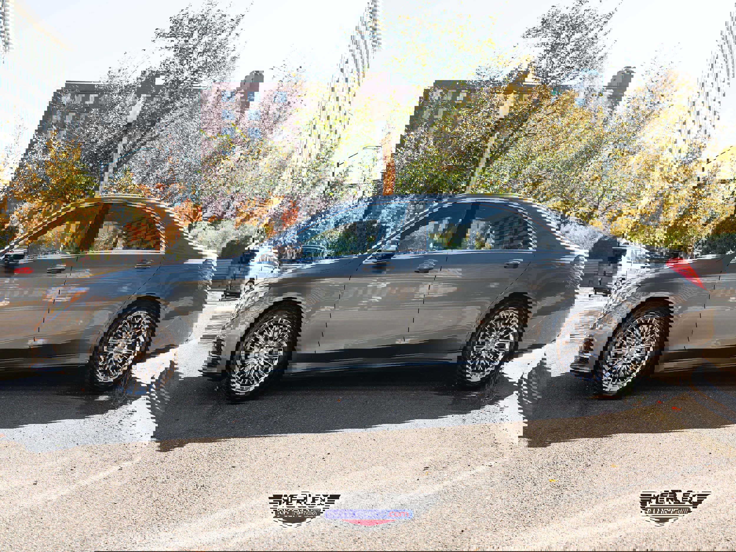 Used 2017 Mercedes-Benz S 550 4MATIC Sedan image 4