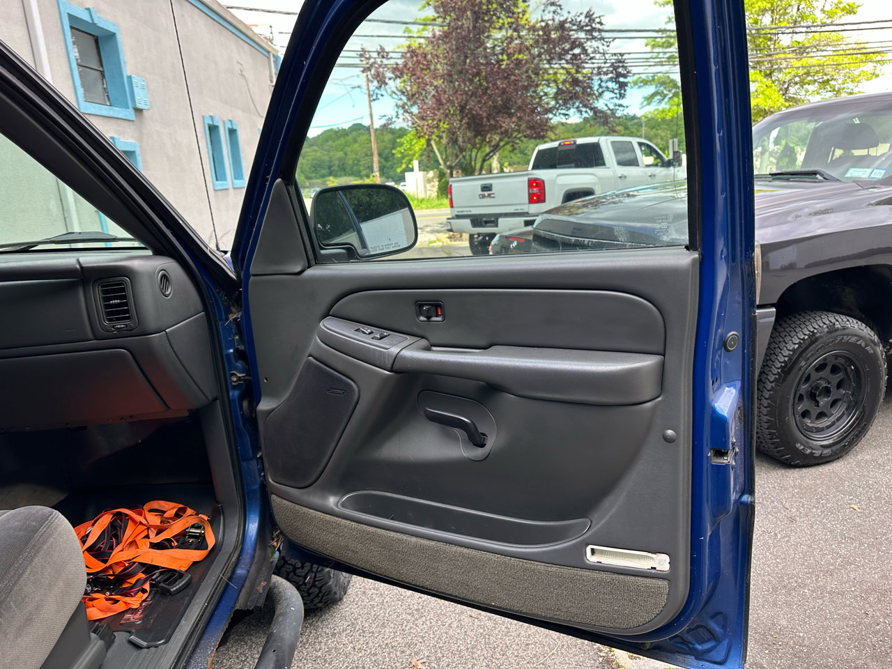 Used 2004 GMC Sierra 2500 SLE w/ Skid Plate Package image 24