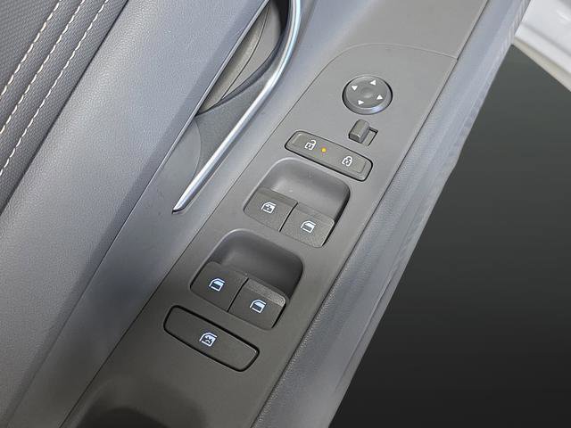 Certified 2025 Hyundai Elantra SEL image 29