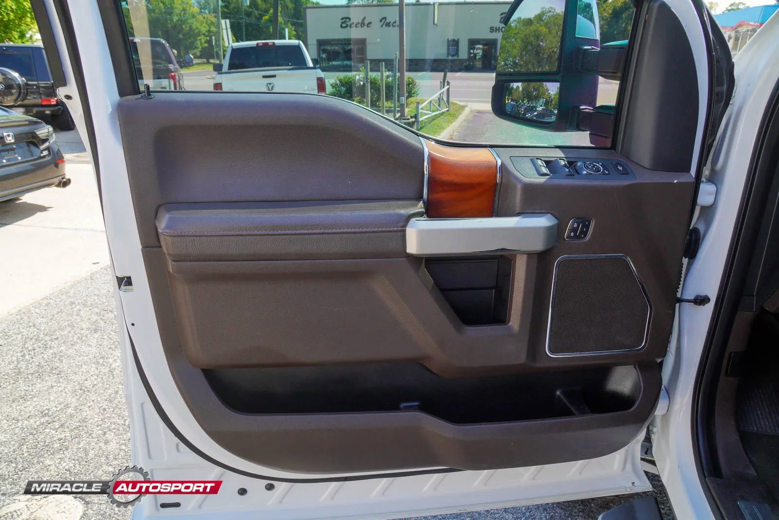 Used 2017 Ford F350 King Ranch w/ Tow Technology Bundle AWD/4WD image 16