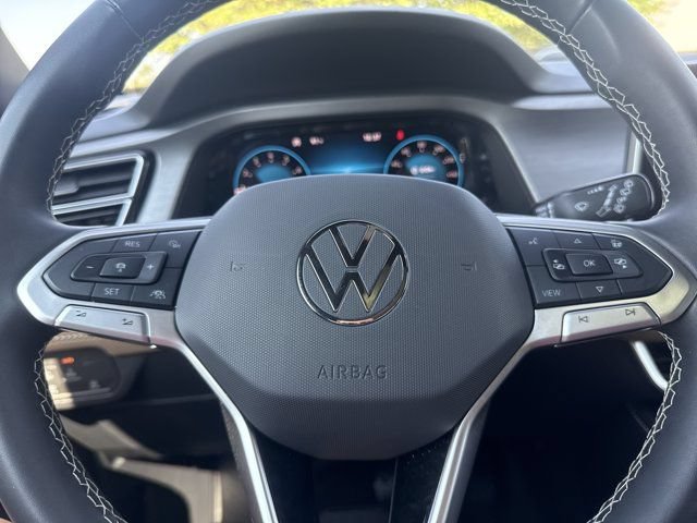 Used 2024 Volkswagen Atlas Cross Sport SE AWD/4WD image 25