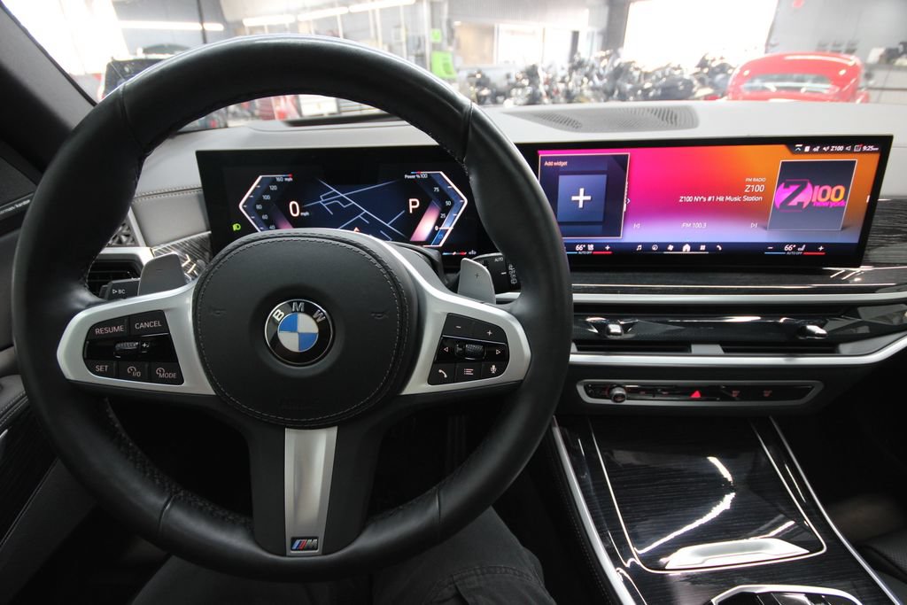 Used 2025 BMW X5 xDrive40i w/ M Sport Package AWD/4WD image 22