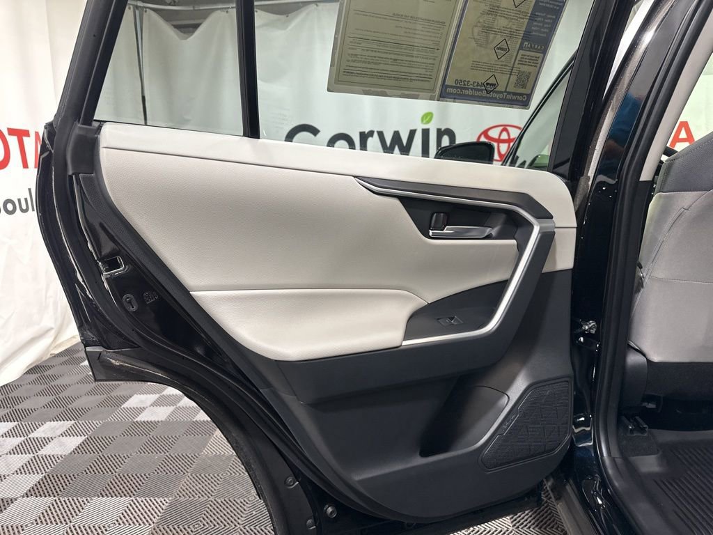 Used 2025 Toyota RAV4 XLE image 16