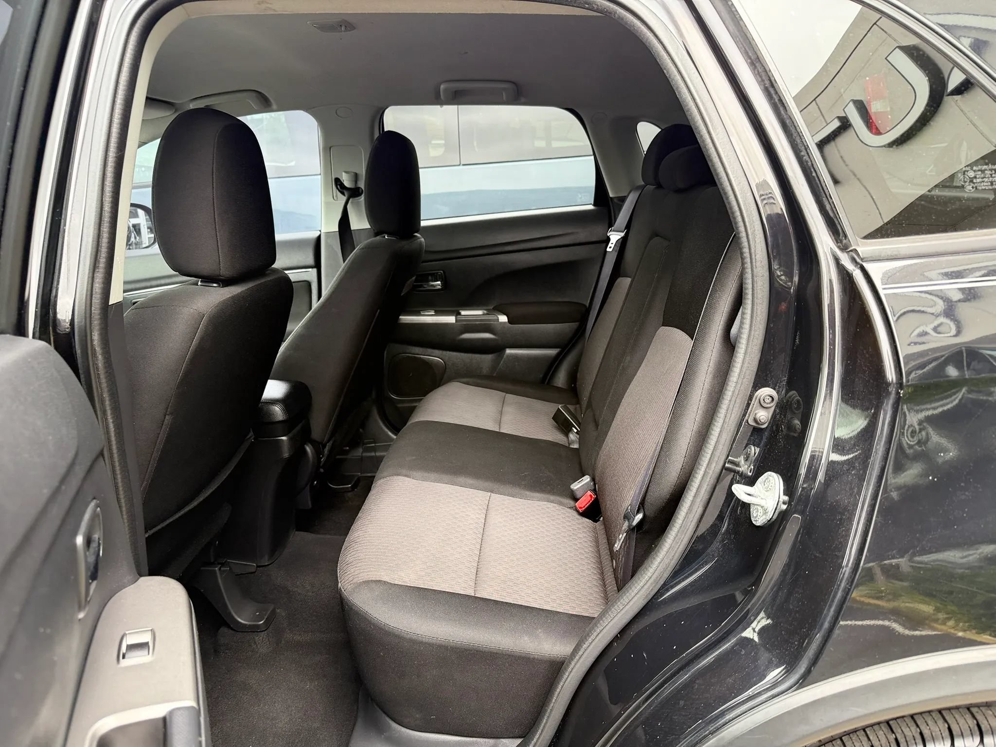 Used 2018 Mitsubishi Outlander Sport ES FWD image 24