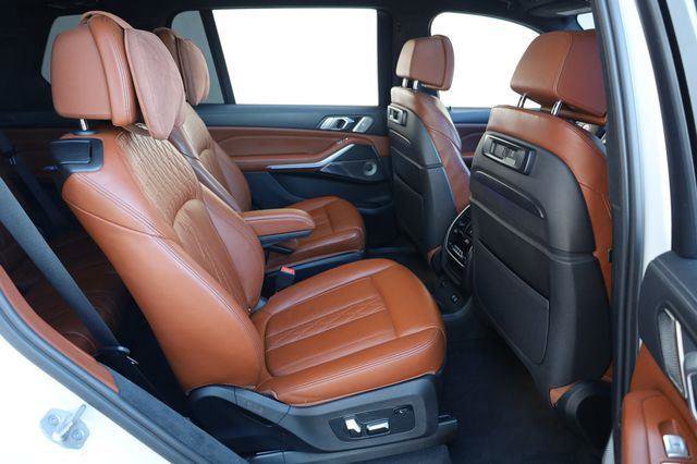 Used 2021 BMW ALPINA XB7 AWD/4WD image 25