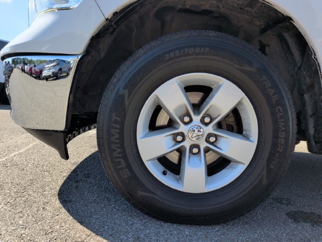 Used 2019 RAM 1500 Classic SLT RWD image 11
