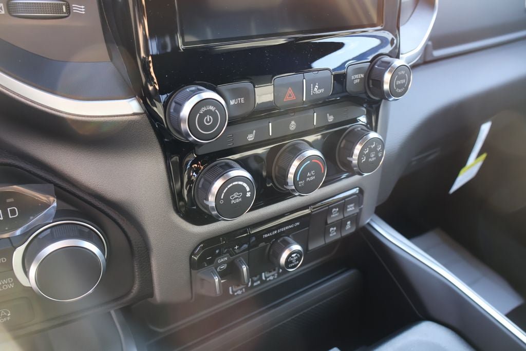 New 2026 RAM 1500 Big Horn AWD/4WD image 16