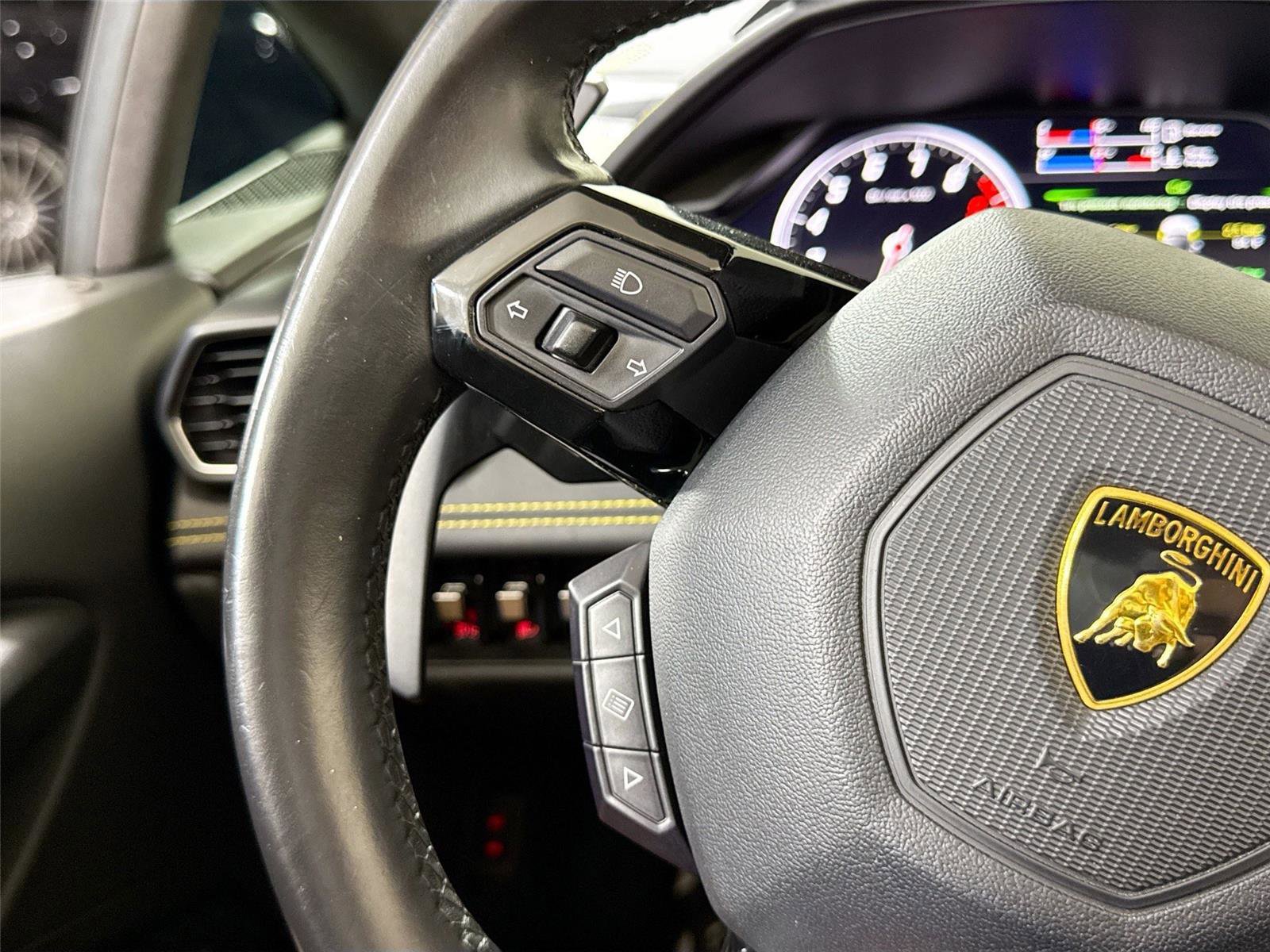 Used 2017 Lamborghini Huracan LP 610-4 image 21