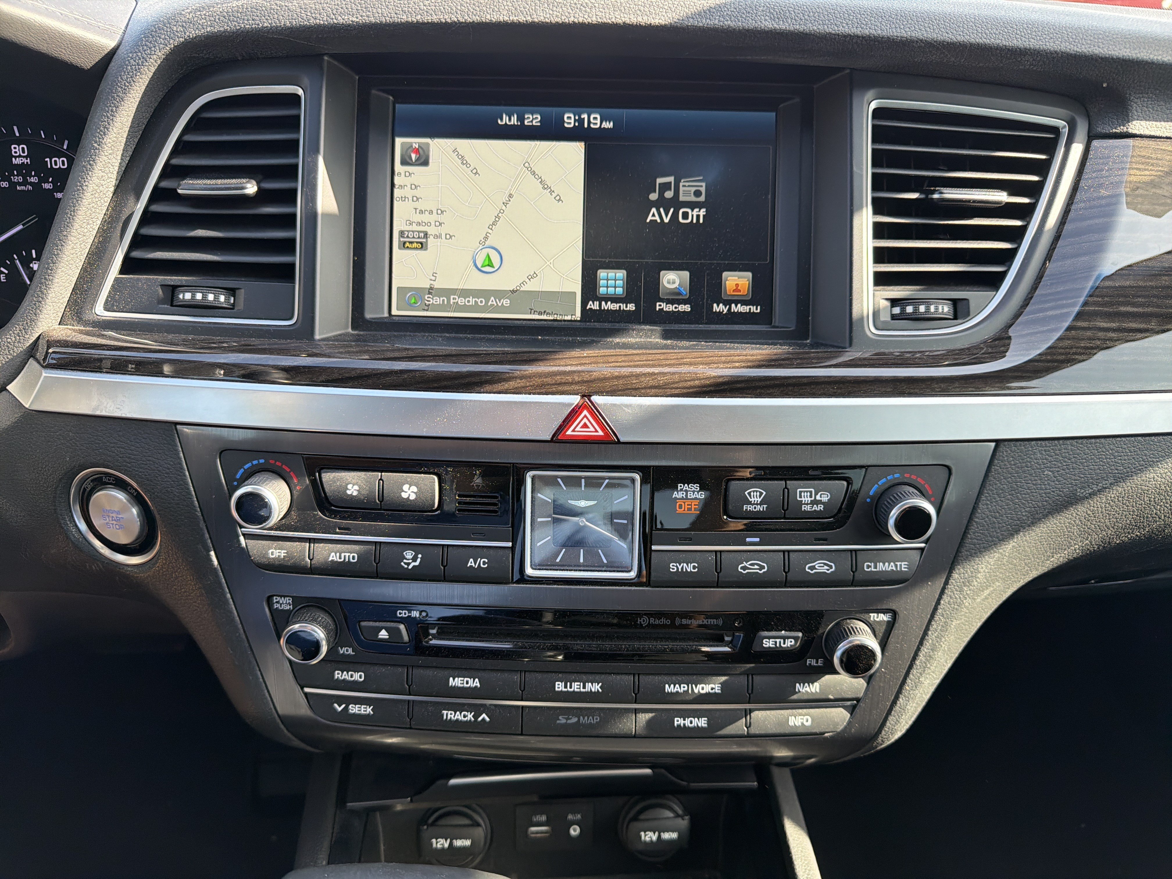 Used 2018 Genesis G80 3.8 AWD/4WD image 19