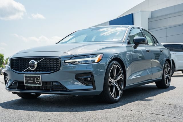 Certified 2024 Volvo S60 B5 Plus w/ Climate Package AWD/4WD image 3
