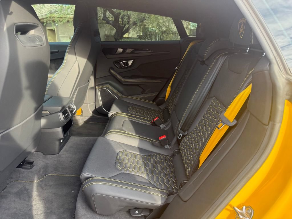Used 2023 Lamborghini Urus S AWD/4WD image 33