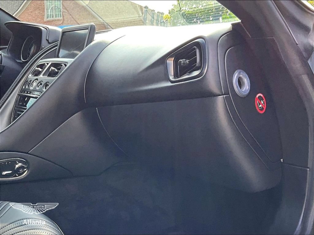 Used 2018 Aston Martin DB11 V12 RWD image 14
