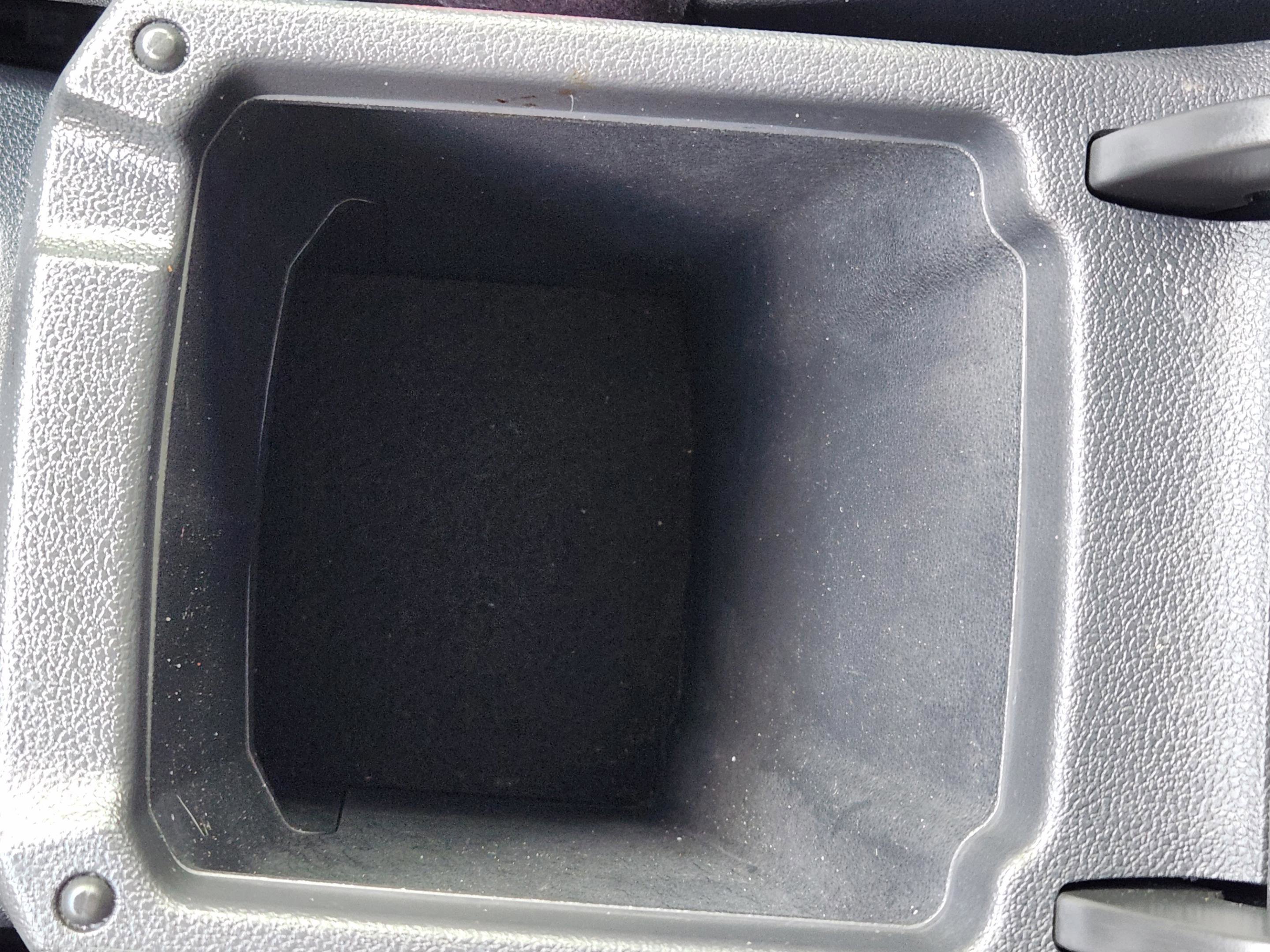 Used 2022 Volkswagen Tiguan SE R-Line image 12