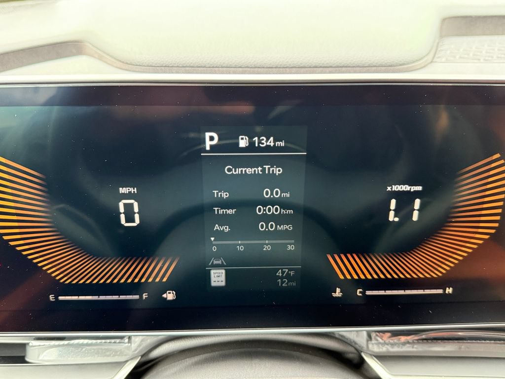 New 2026 Kia Carnival EX FWD image 13