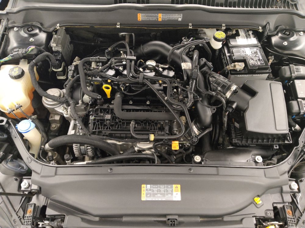 Used 2020 Ford Fusion SE image 30