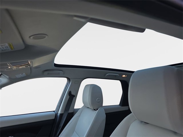 Used 2025 Land Rover Discovery Sport S image 32