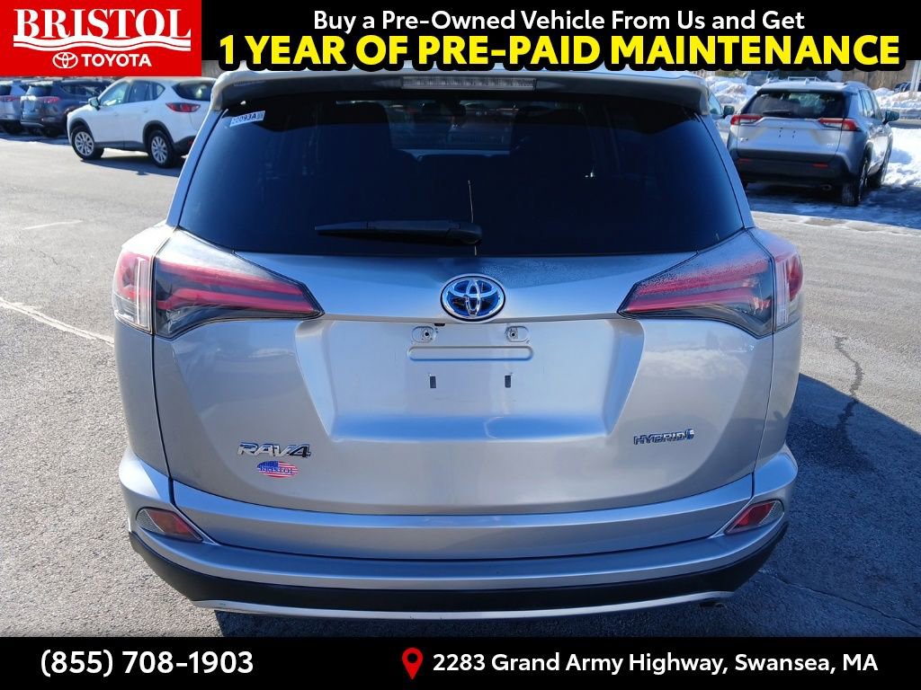 Used 2018 Toyota RAV4 LE image 6