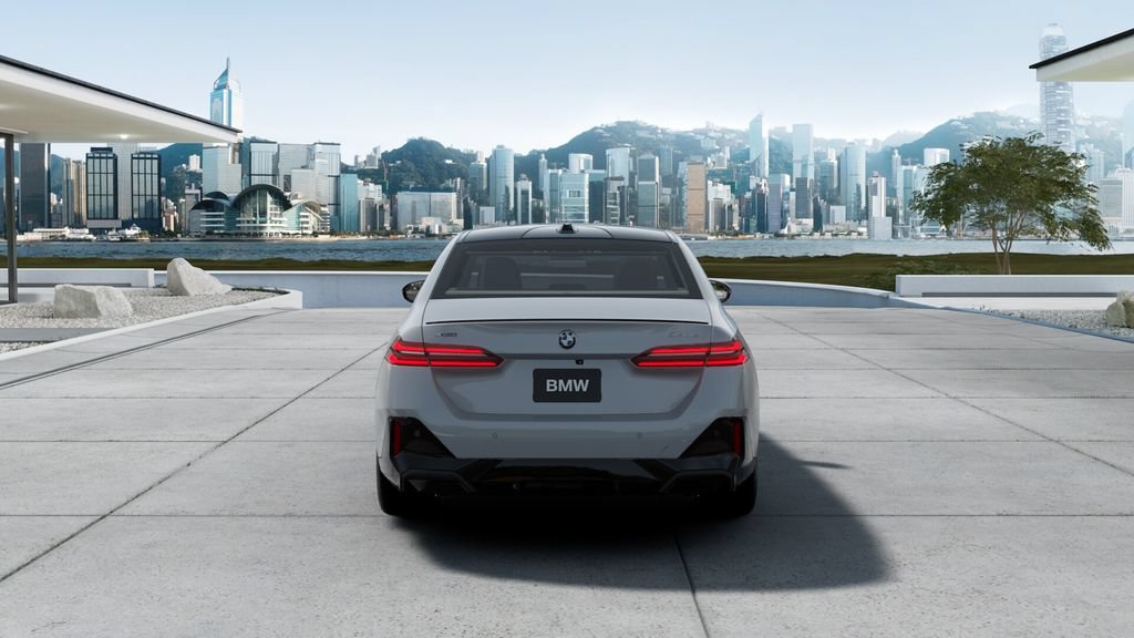New 2027 BMW 550e xDrive AWD/4WD image 5