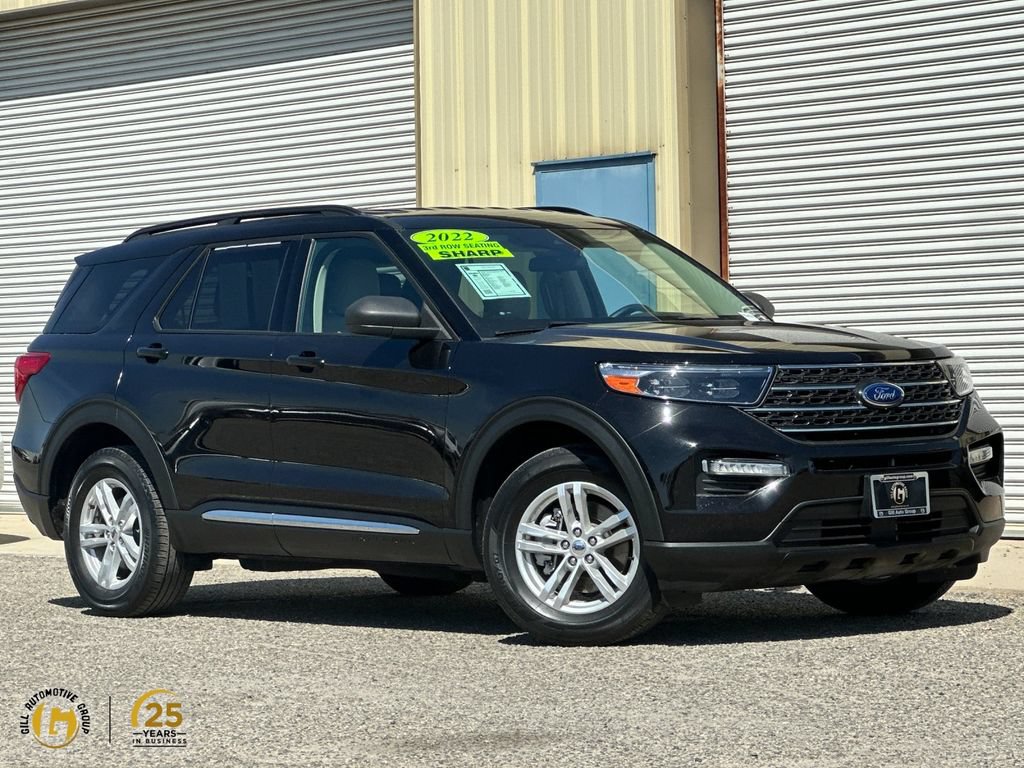 Used 2022 Ford Explorer XLT w/ Equipment Group 202A AWD/4WD image 1