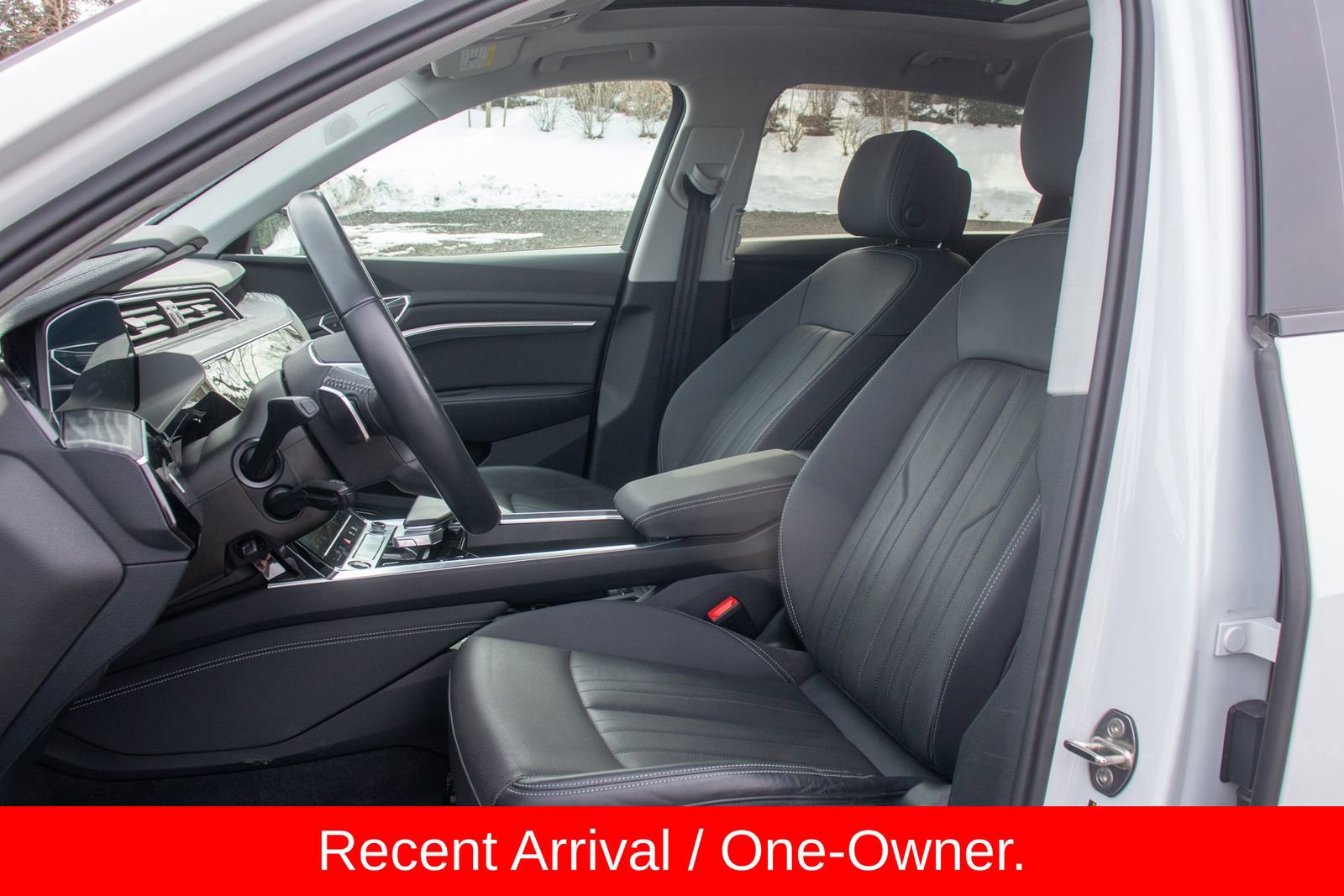 Used 2021 Audi e-tron Premium Plus w/ Premium Plus Package image 9