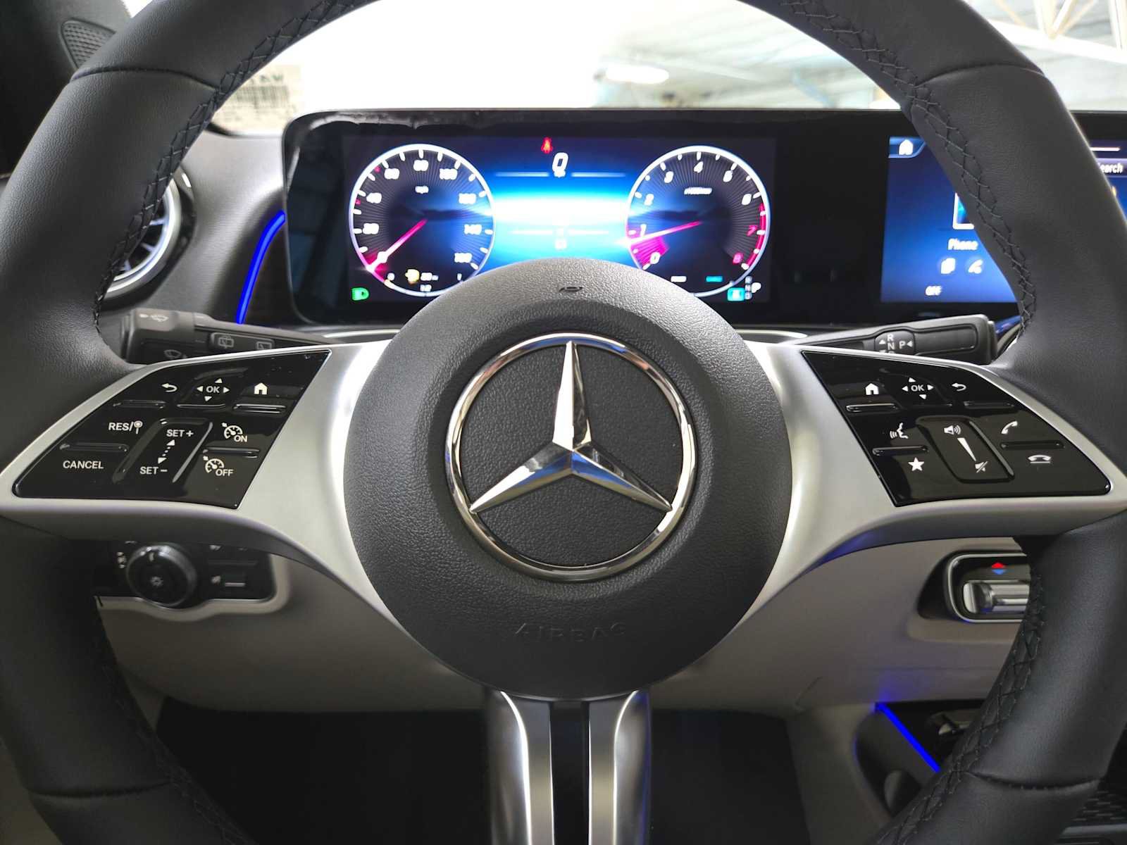 New 2026 Mercedes-Benz GLB 250 4MATIC image 24