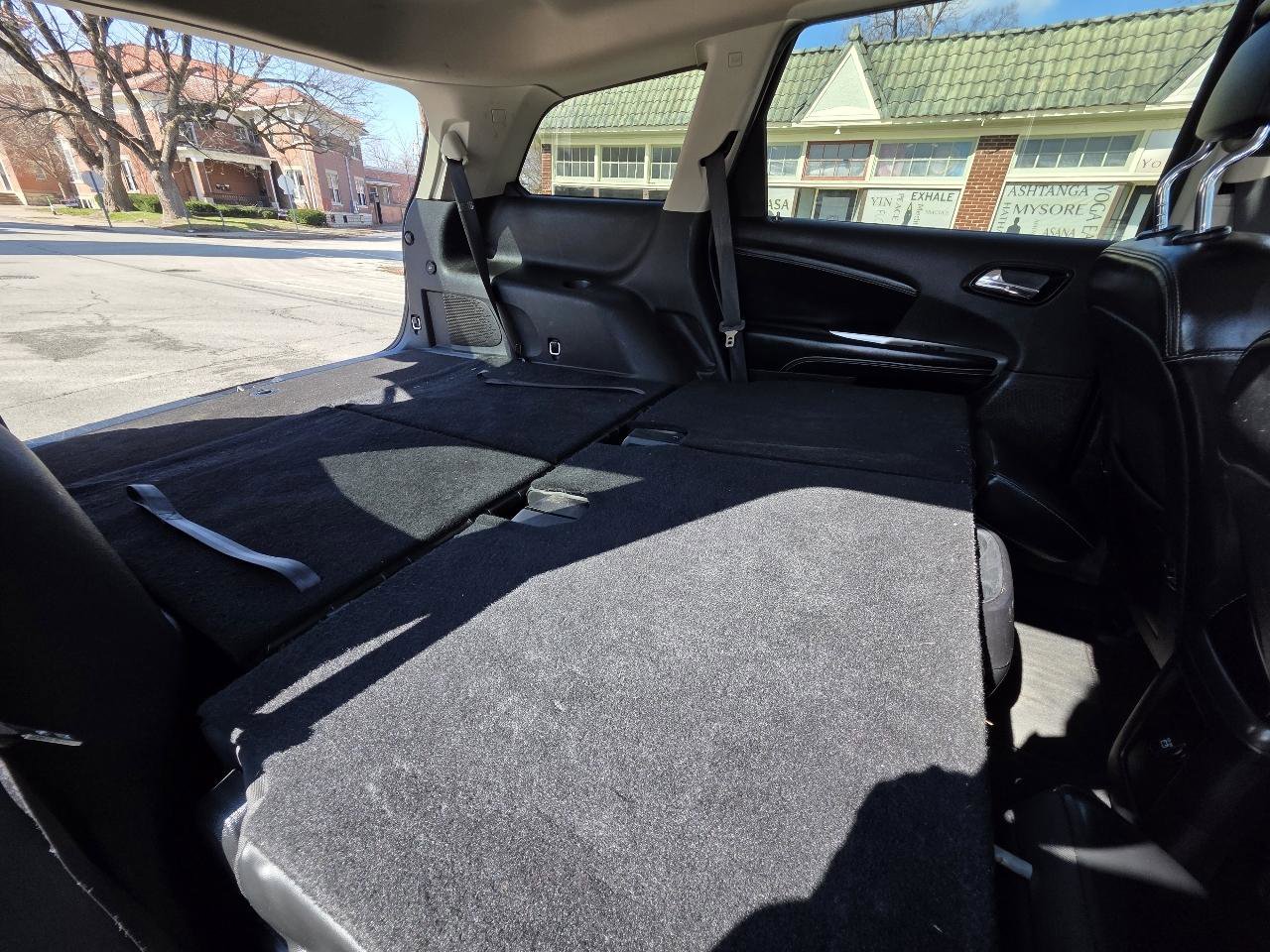 Used 2015 Dodge Journey SXT w/ Flexible Seating Group image 39