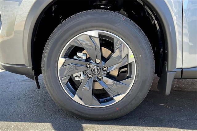 New 2026 Nissan Rogue SV image 9