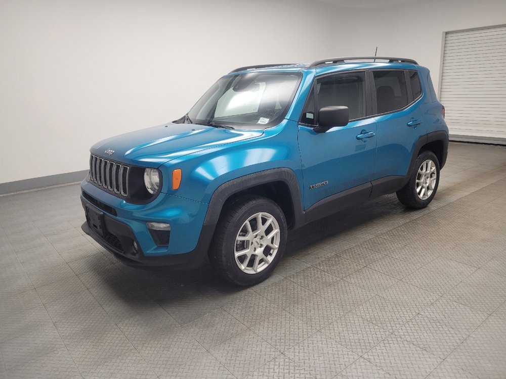 Used 2022 Jeep Renegade Latitude w/ Convenience Group AWD/4WD image 2