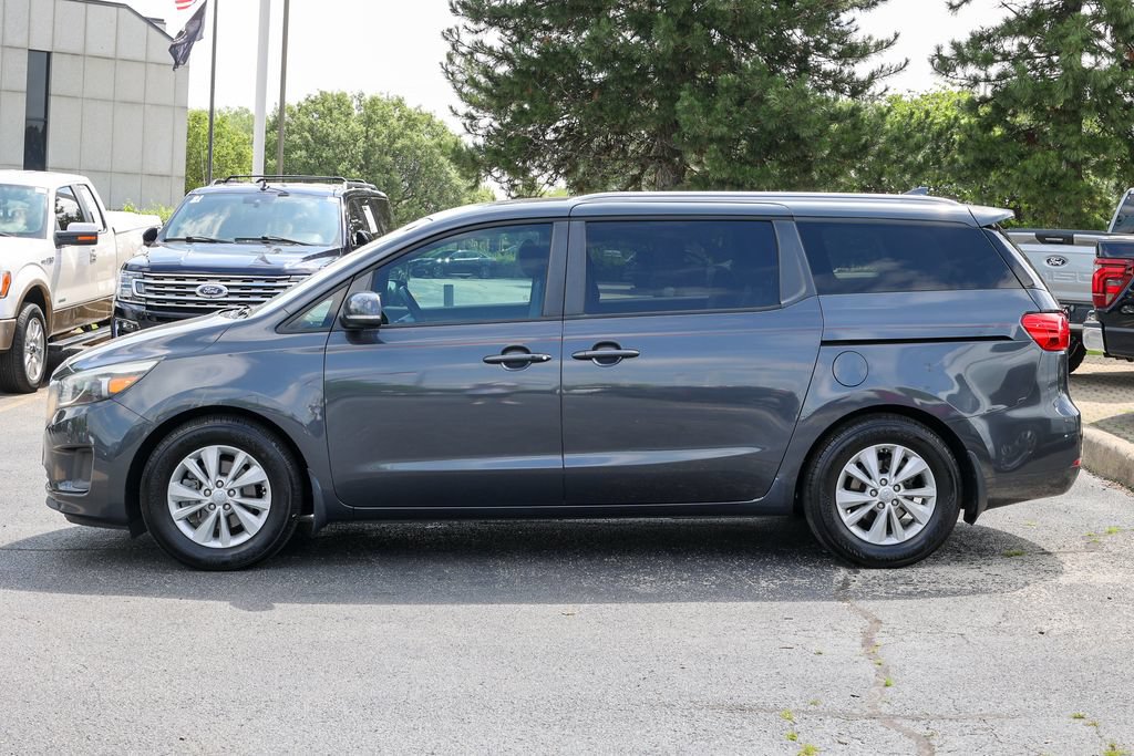 Used 2016 Kia Sedona LX w/ LX Essentials Premium Package FWD image 18
