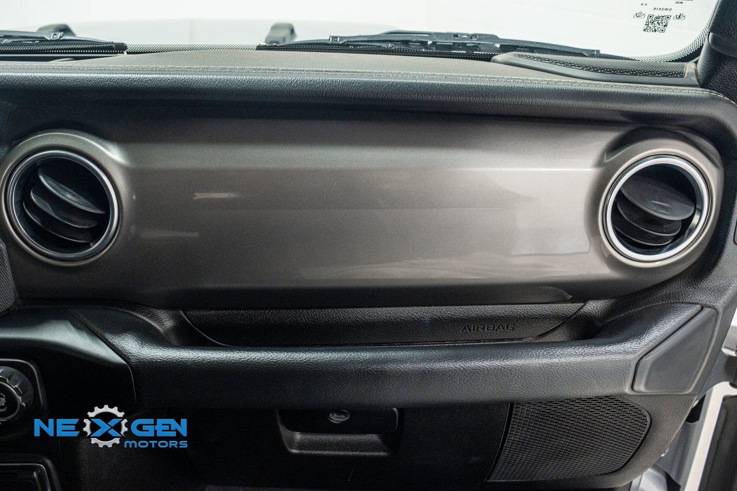 Used 2021 Jeep Wrangler Unlimited Sahara image 34