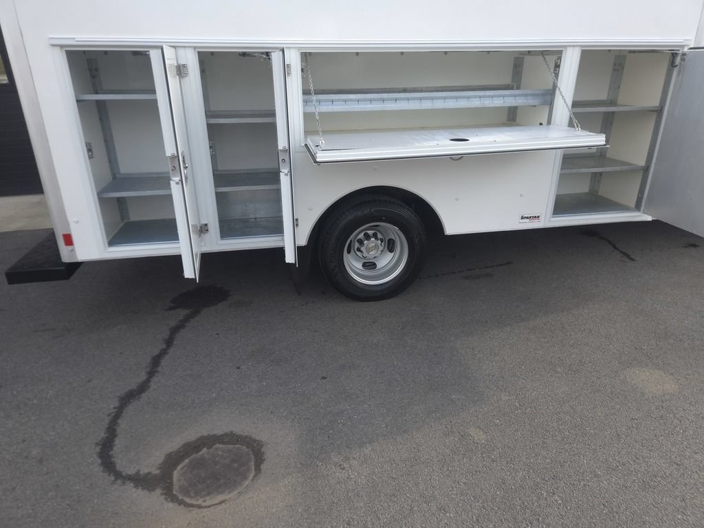 Used 2020 Chevrolet Express 3500 w/ Power Convenience Package RWD image 8